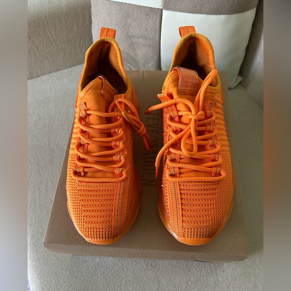 LAST CHANCE ❌Steve Madden Rare orange maxima bling sneakers size 9 - Picture 2 of 8